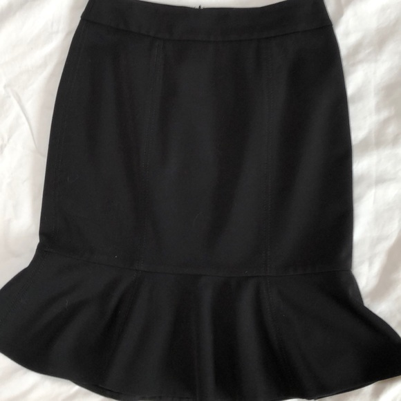 White House Black Market Dresses & Skirts - WHBM fit and flare skirt.